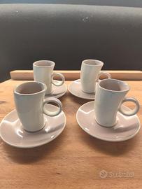 4 tazzine - ispirate a Frank Gehry - con piattini