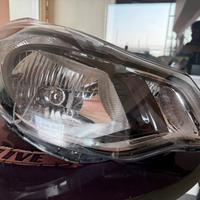 Faro anteriore destro Opel Karl  plastica rotta