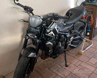 Triumph Trident 660 depotenziata