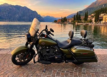 Harley-davidson Touring Road King FLHRXS