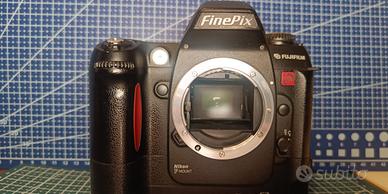Macchina fotografica Fuji Finepix S2 Pro