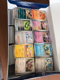 Lotto 4,5 kg di carte Pokemon