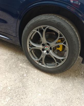 cerchi da 19 alfa romeo 