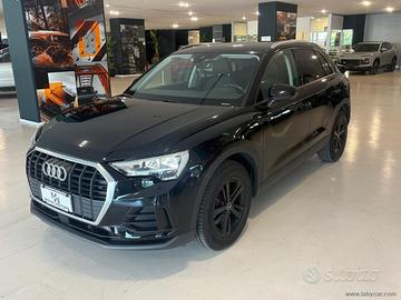 AUDI Q3 35 TDI S tronic Business Advanced
