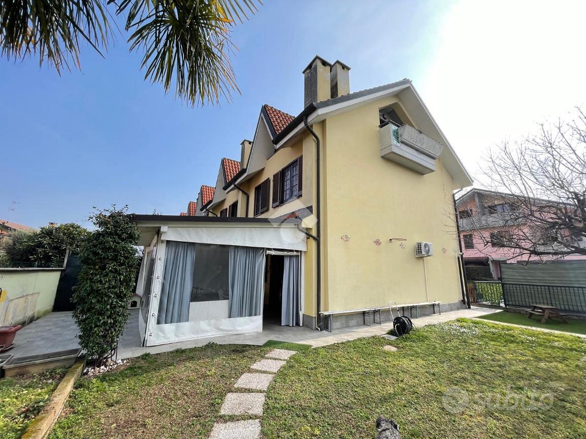 VILLA A SCHIERA D'ANGOLO A ARCONATE - Vista 4