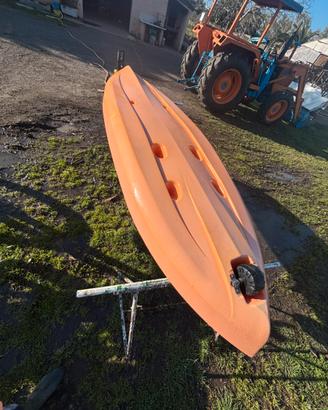 Canoa da pesca 3 metri – stabile e funzionale
