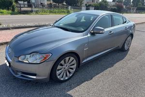Jaguar XF 2.7D V6 Premium Luxury
