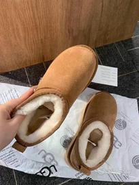 Stivali da neve con tacco alto UGGmarrone castag38