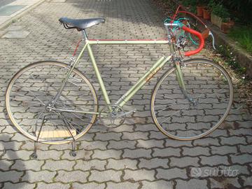 Bicicletta corsa Taurus, due stecche Campagnolo