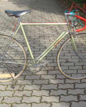 Bicicletta corsa Taurus, due stecche Campagnolo