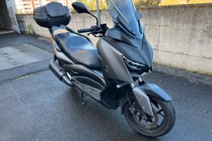 X-max 300