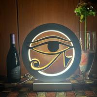 Lampada LED artigianale in legno - Occhio di Horus