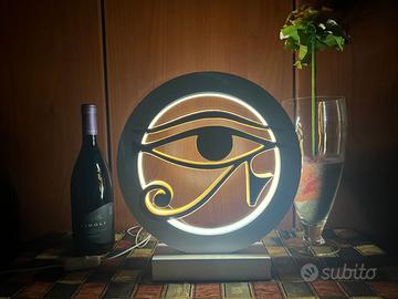 Lampada LED artigianale in legno - Occhio di Horus