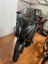 Yamaha x max