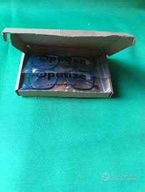 Set 2 occhiali e 2 catenelle