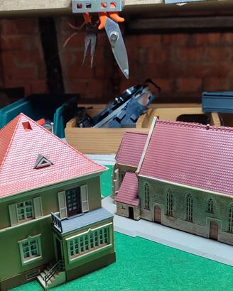 Casetta e chiesetta Kibri H0