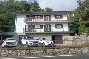 Alloggio con terreno staccato