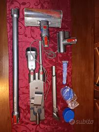 carica batterie e accessori dyson V8