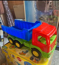 Camion giocattolo