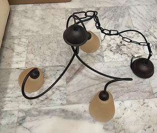 Lampadario in ferro battuto