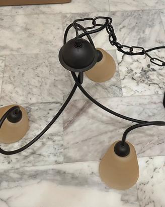 Lampadario in ferro battuto