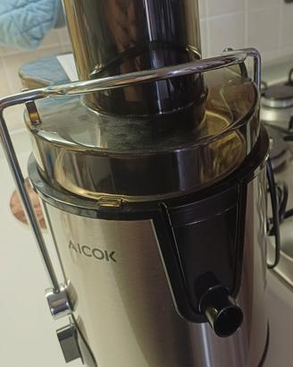 Estrattore succo frutta e verdura +  ricettario