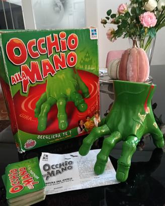 occhio alla mano