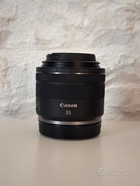 Canon RF 35mm f/1.8 Macro IS STM