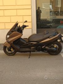 Yamaha T-Max anno 2001