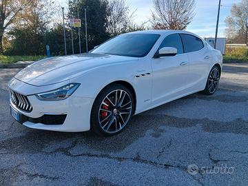 Maserati Ghibli  granlusso 