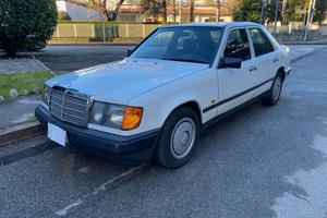 Mercedes 200E W124