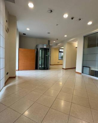Immobile di 365 m² con più di 5 locali a Monsumman