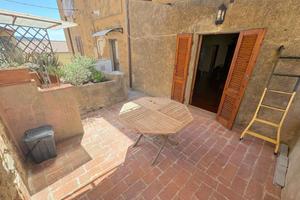 Appartamento di 130 m² con più di 5 locali e box a