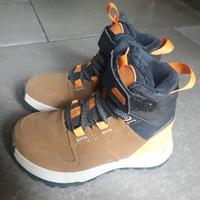 Scarponcini da montagna n.25