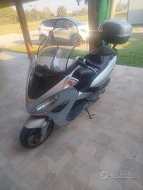scooter Malaguti Madison 250
