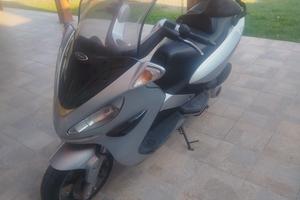 scooter Malaguti Madison 250