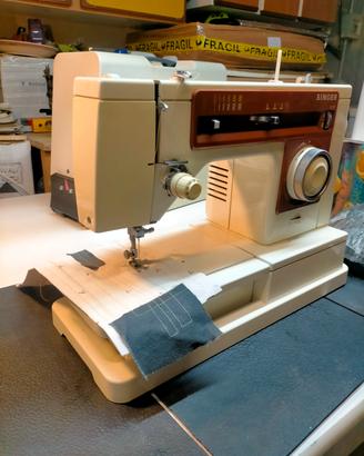macchina da cucire Singer 6104