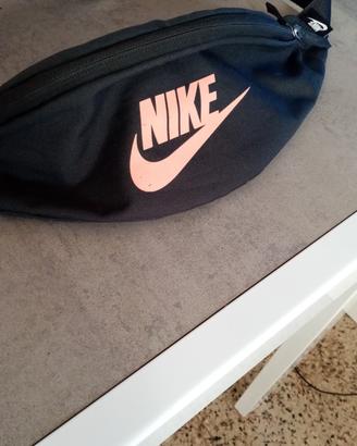 marsupio Nike