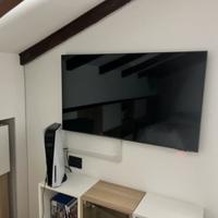 Samsung Crystal UHD 4K Smart TV 43 + supporto