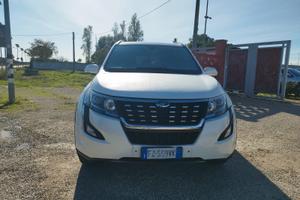 Mahindra XUV500 2.2 16V AWD W8