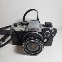 olympus OM10 con accessori