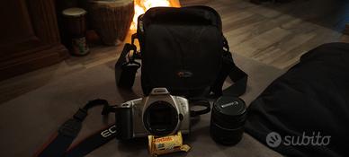Canon EOS 3000 + Obiettivo + Borsa + 8 Rullini