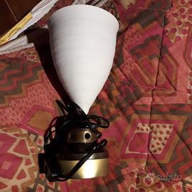 lampada con paralume in terracotta bianca