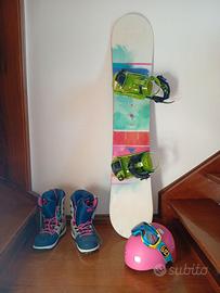 Tavola snowboard,attacchi, scarponi,caschetto e ma