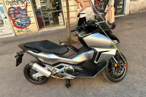 Honda Forza 750 DCT Travel Full Optional