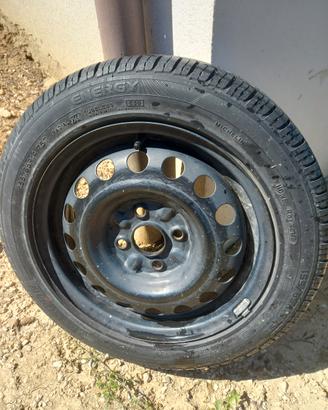 Pneumatico  155 65 r14