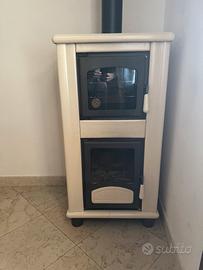 Stufa a legna Palladio in maiolica con forno