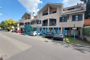 Immobile di 280 m² con 2 locali a Vittuone