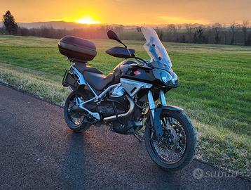 Moto Guzzi Stelvio 1200