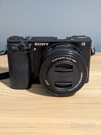 Sony A6000 Fotocamera + Obbiettivo 16-50mm